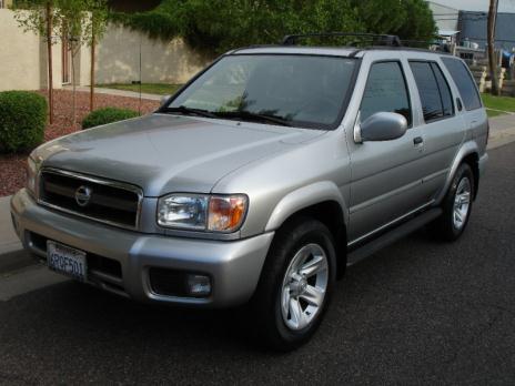 ** 2002 Nissan Pathfinder LE * 2-Owner * Clean Carfax * Immaculate **