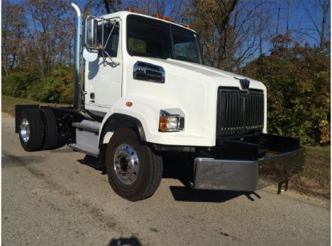 2015 WESTERN STAR 4700