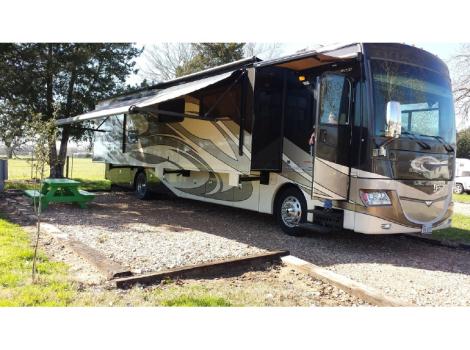 2011 Fleetwood Discovery 40G