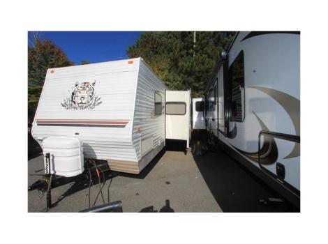 2004 Fleetwood Prowler 320DBHS