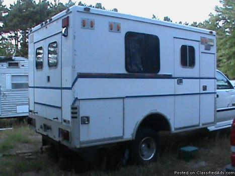 For Sale 1999 Dodge Ram 3500 w/mounted Ambulance box