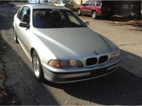 BMW : 5-Series 528iA 4dr Sd SPORT P[ACKAGE MODEL WELL MAINTAIN BMW