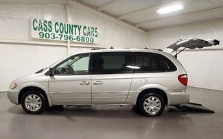 Chrysler : Town & Country Limited Wheelchair Handicap EZ-Lock rear power ramp/kneeling no rust leather Seats 4