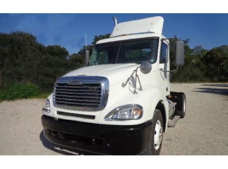2006 FREIGHTLINER CL12042ST-COLUMBIA 120