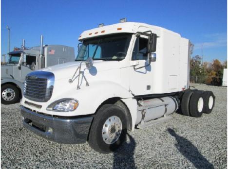 2004 FREIGHTLINER COLUMBIA CL12064ST