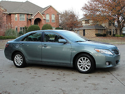 Toyota : Camry XLE Sedan 4-Door 2010 toyota camry xle 1 owner only 30 k miles leather sunroof