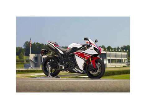 2012 Yamaha YZF-R1 - PEARL WHITE AND CANDY RED
