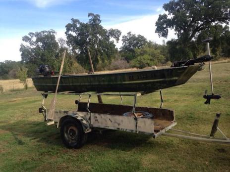 Duck boat with trailer