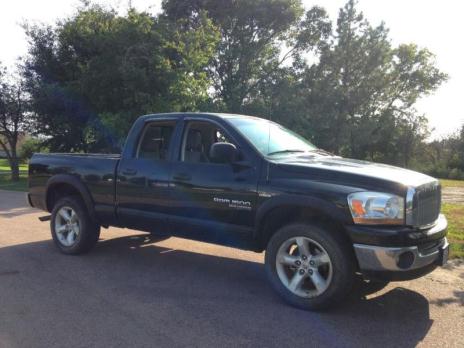 2006 Dodge Ram 1500 Big Horn 4 door Quad cab 5.7 hemi