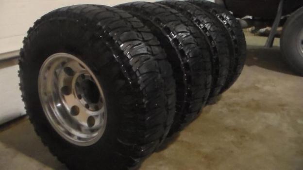 set of 4 super swamper trxus sts 33x12.50R16LT tires with mickey thomp, 2