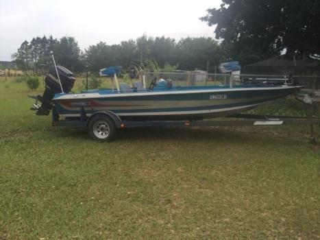 1987 Stratos Bass Boat MUST SELL
