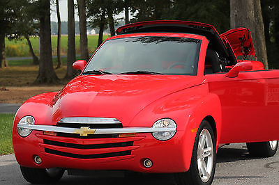Chevrolet : SSR Super Sport Roadster 2004 chevrolet ssr base convertible 2 door 5.3 l