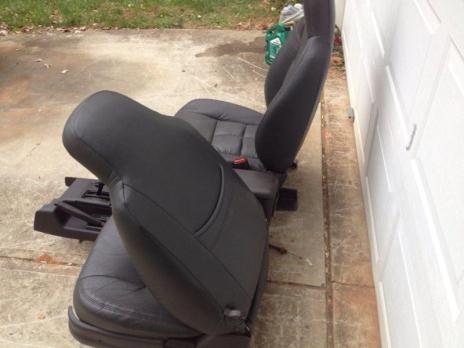 Jeep Cherokee Leather Seats and Center Console, 2