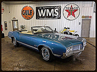 Oldsmobile : Cutlass Supreme 70 blue cutty supreme olds black convertible classic show car rag top 350 rocket