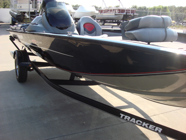 2014 TRACKER BOATS Bass & Panfish Mod V Pro Team 190 TX