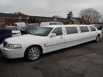 Lincoln : Other 120 INCH 2004 lincoln town car limo 45 000 miles 120 inch one owner privately use