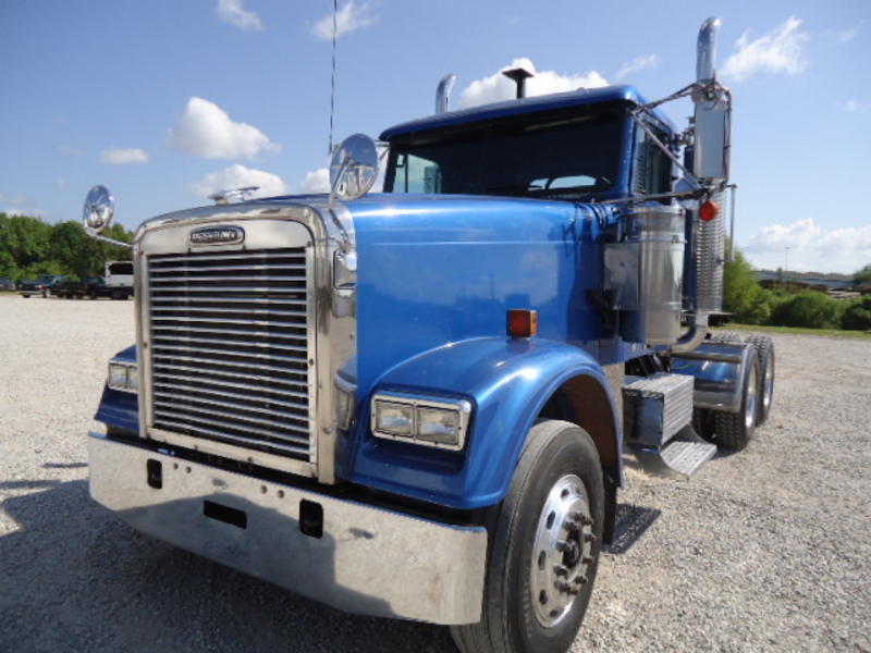 2006 Freightliner Classic Day Cab