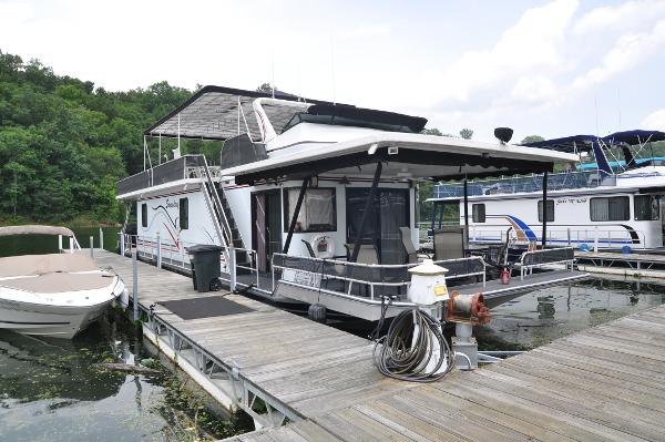 1990 Sumerset 1990 16' x 68' House Boat