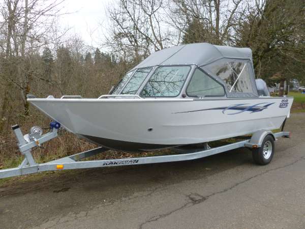 2015 River Hawk Boats Coastal