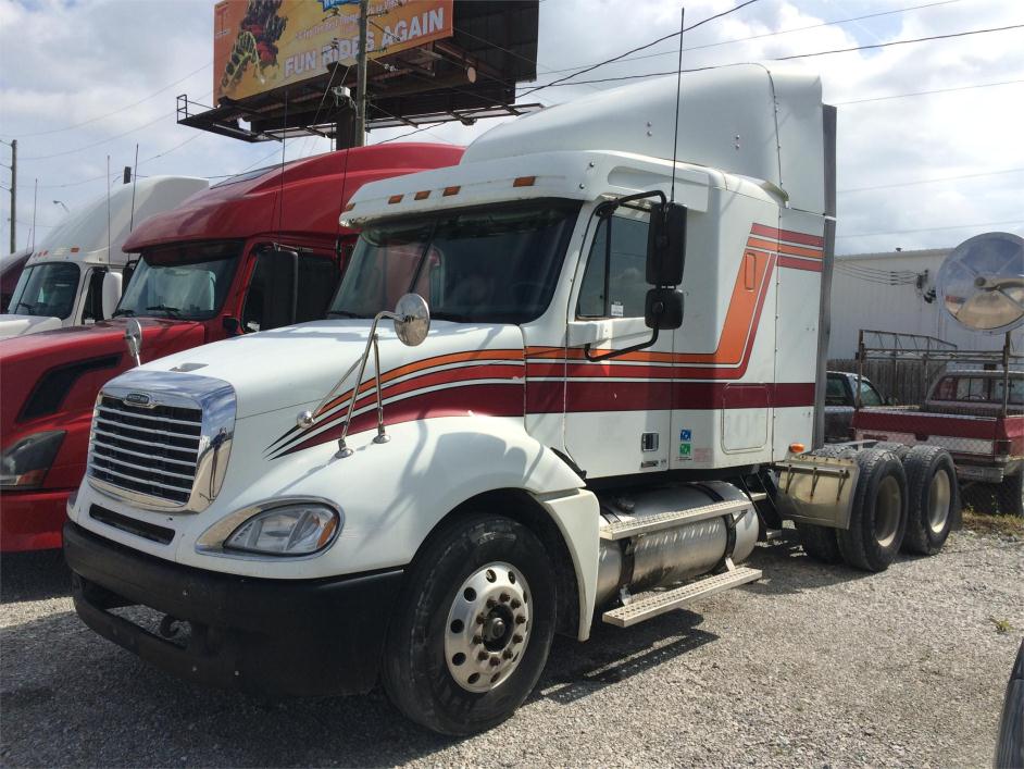 2005 Freightliner Cl12064st-Columbia 120