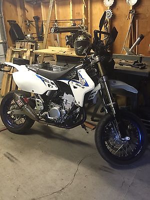 Suzuki : DR-Z Suzuki 400 DRZ SM 2014 rejetted and custom exhaust $1,500