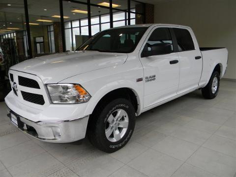 2015 RAM 1500 4 DOOR CREW CAB SHORT BED TRUCK