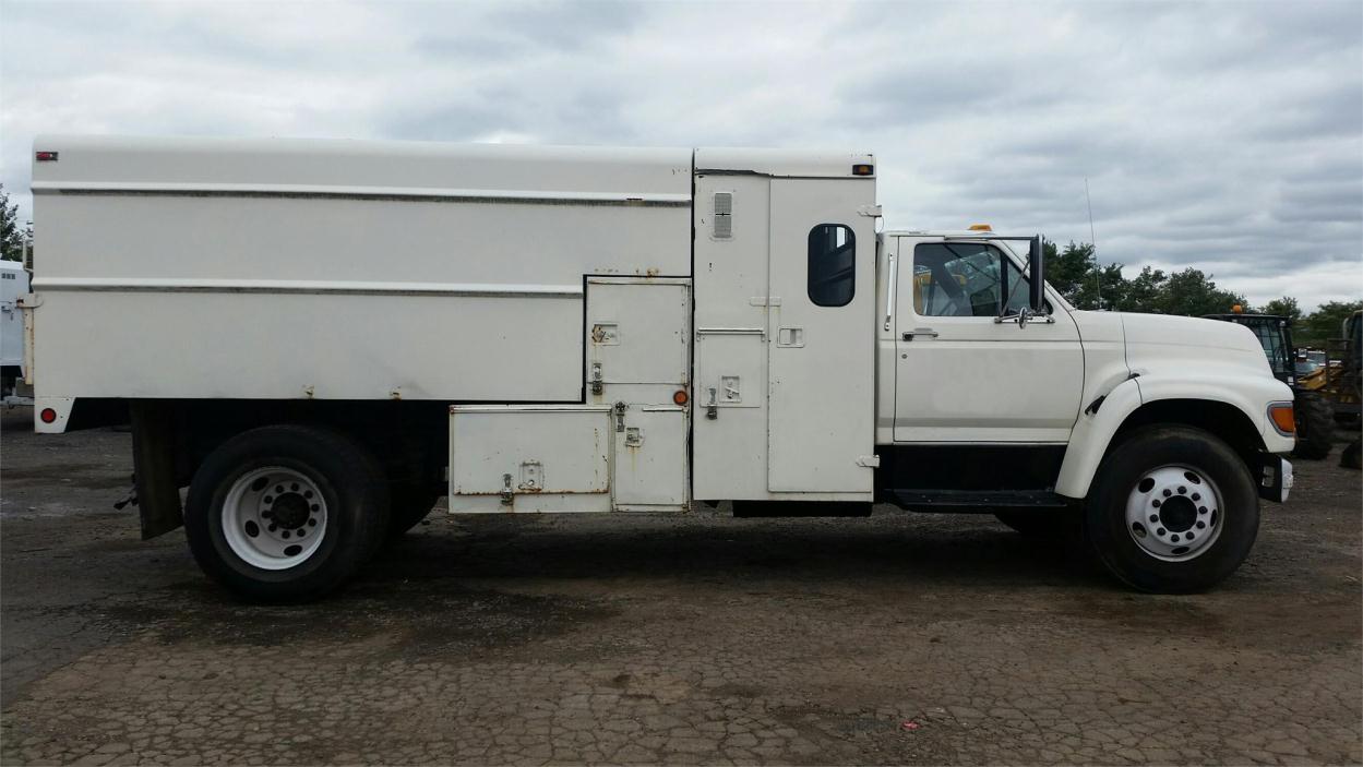 1999  Ford  F800