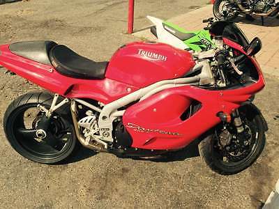 Triumph : Daytona 1999 triumph daytona 955 i ride cheap make an offer