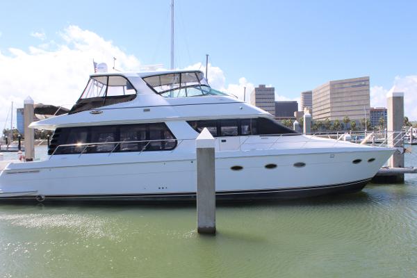 2003 CARVER YACHTS 570 Sky Lounge