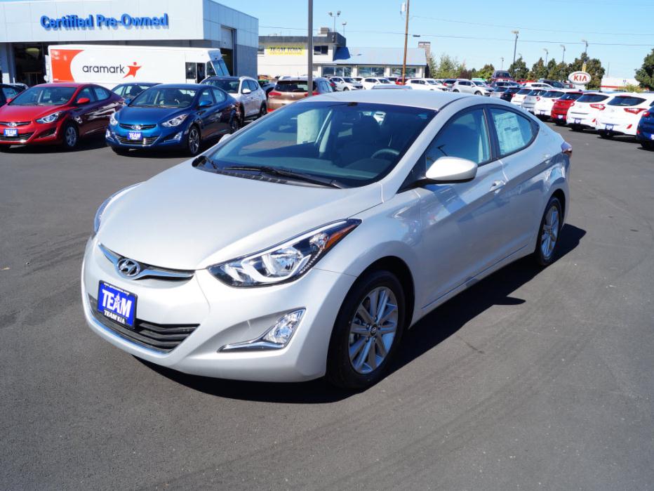 2016 HYUNDAI Elantra SE 4dr Sedan 6M