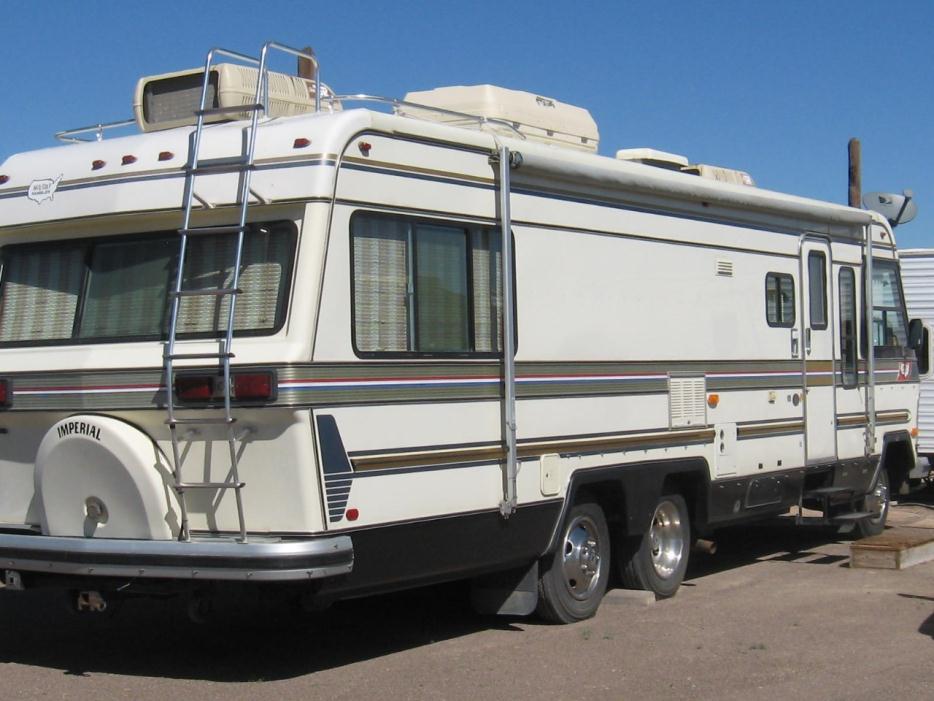 1983 Holiday Rambler Imperial 33