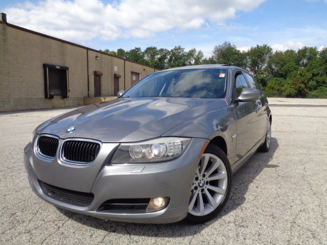 BMW : 3-Series 4dr Sdn 328i 2009 bmw 328 i xdrive fully loaded nav heated steering serviced no reserve clean