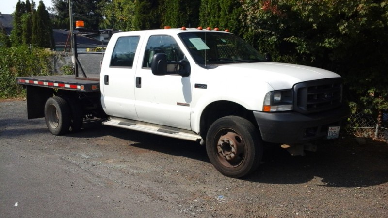 2004 Ford Super Duty F-450 DRW Crew Cab XL