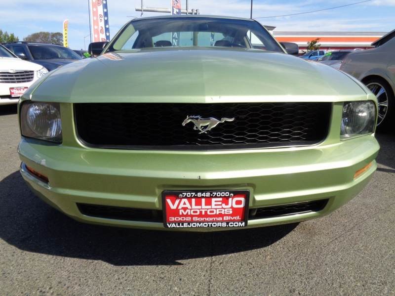 2006 Ford Mustang V6 Premium 2dr Coupe
