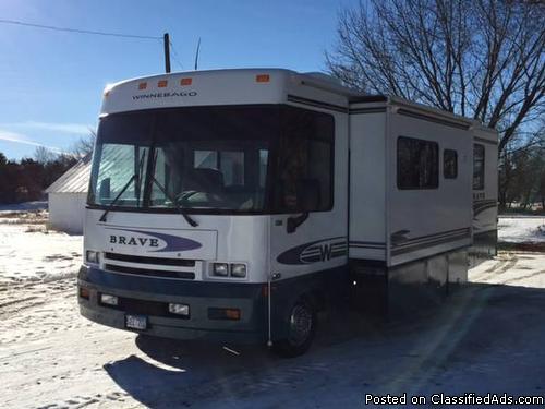 2001 Winnebago Brave WPF30W