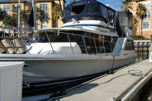 1987 Bluewater Yachts 42 Coastal Cruiser