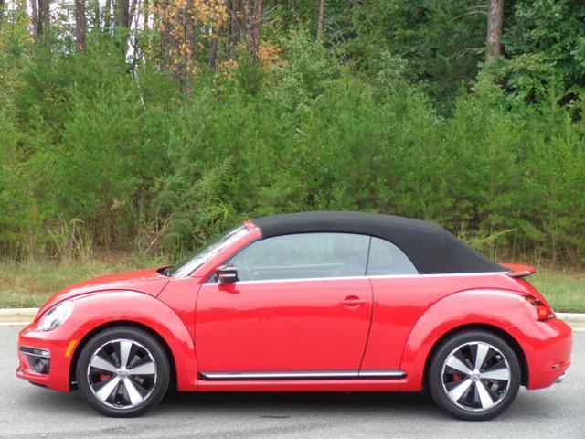 Volkswagen : Beetle-New 2.0 Turbo 2013 volkswagen beetle convertible 2.0 t 325 p mo 200 down