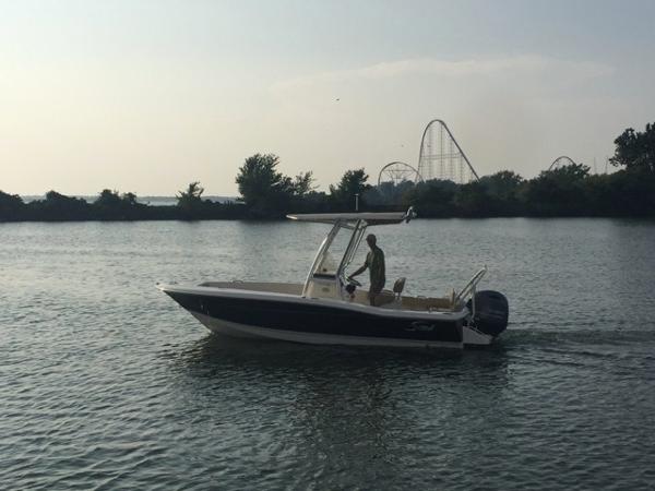 2016 Scout Boats 195 Sportfish