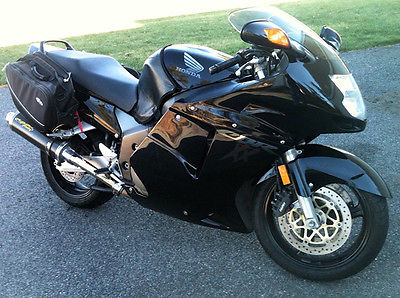 Honda : CBR Rare CBR 1100 XX Blackbird. Very fast, smooth & stable. Always garaged. Perfect!