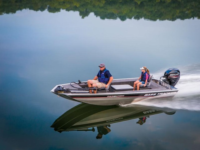 2015 TRACKER BOATS Bass & Panfish Mod V Panfish 16