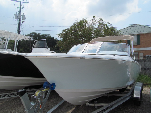 2015 Sportsman Boats Discovery 210 DC