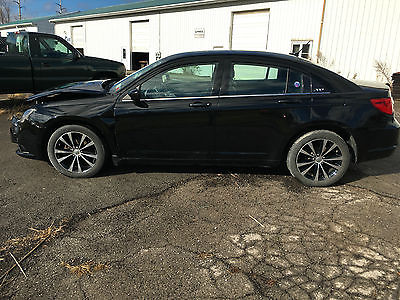 Chrysler : Other Series S 2013 chrysler 200 limited s 3.6 l leather 18 in rims salvage damaged rebuildable