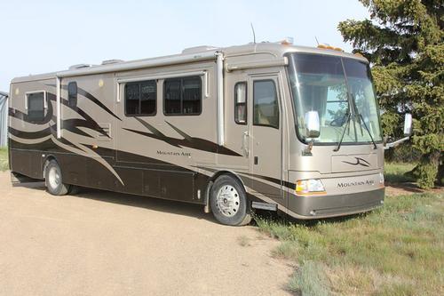 2004 Mountain Aire by Newmar
