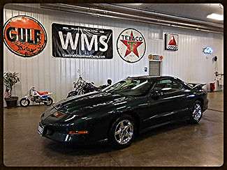 Pontiac : Trans Am Trans Am 96 green trans am 6 speed manual power auto v 8 lt 1 fast muscle car t tops chrome