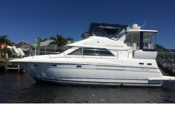 1999 Cruisers Yachts 3750 Motoryacht