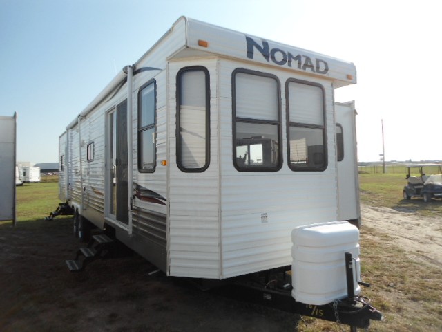 2001 Nomad Nomad M 3610