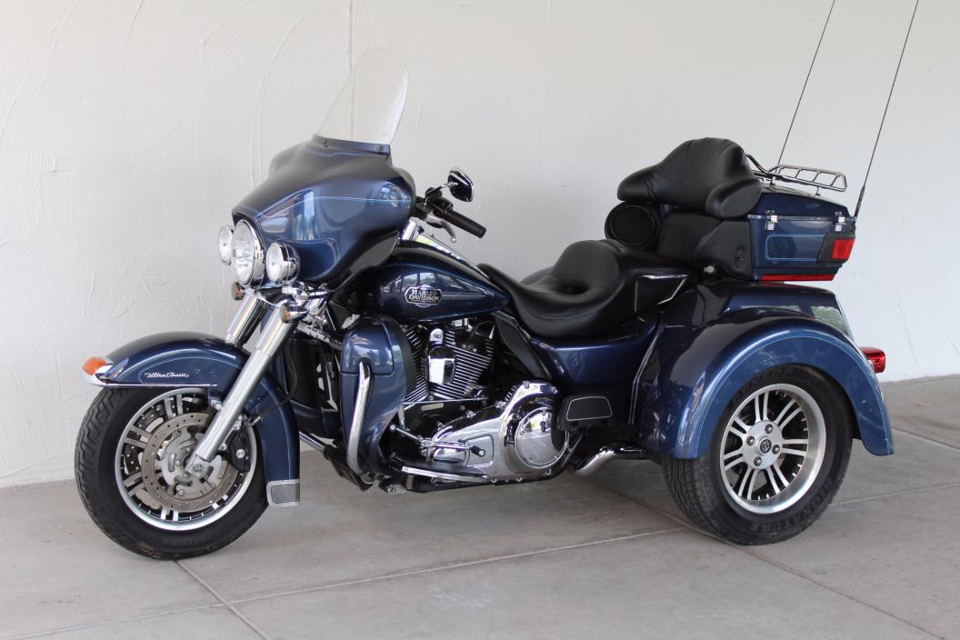 2009  Harley-Davidson  FLHTCUTG Tri Glide™ Ultra Classic®