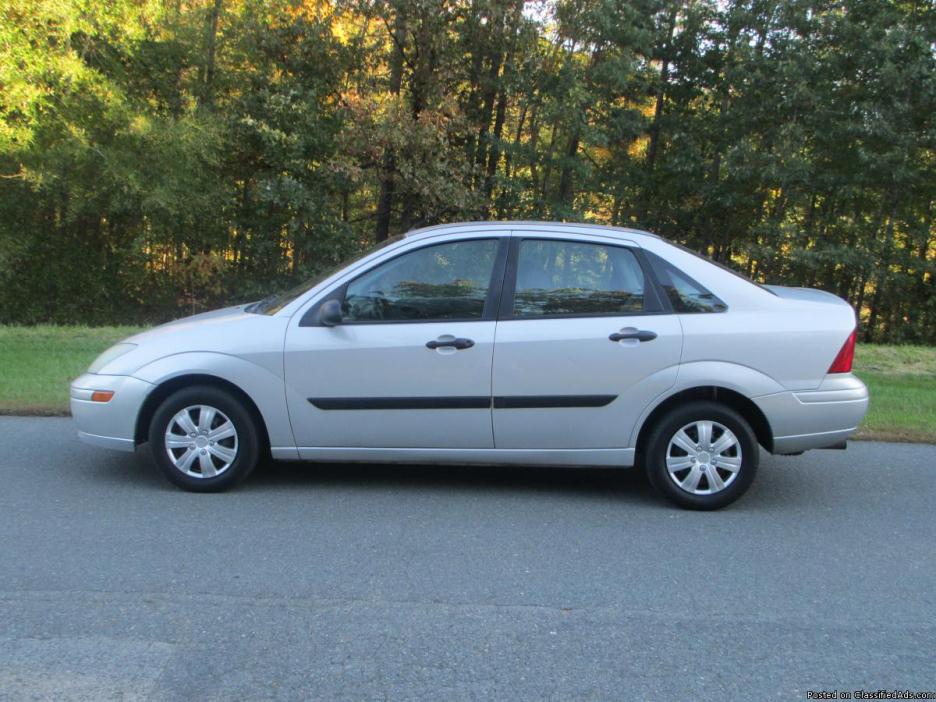 2003 Ford Focus LX 1 Owner Automatic Great On Gas