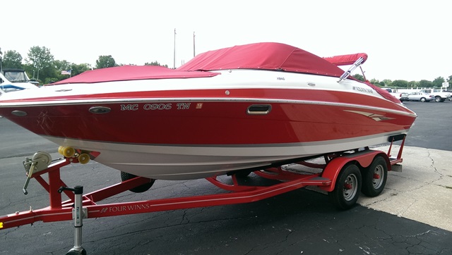 2011 Four Winns 240 Horizon