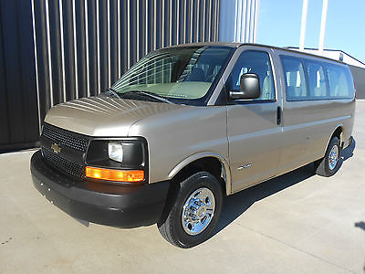 Chevrolet : Express 12 PASSENGER VAN  2500  REAR AC CD  CHEVROLET 12 PASSENGER/CARGO VAN 45K MILES 1 SOUTHERN  OWNER RUST FREE NICE!!